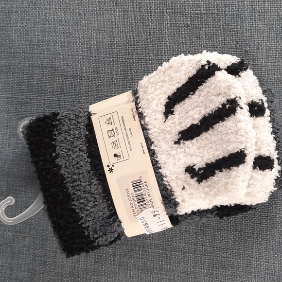 Cat Paw Foot Sock Sox Sock Fuzzy Soft Slipper Thick Warm Cozy Unisex Kids Child - Picture 4 of 4